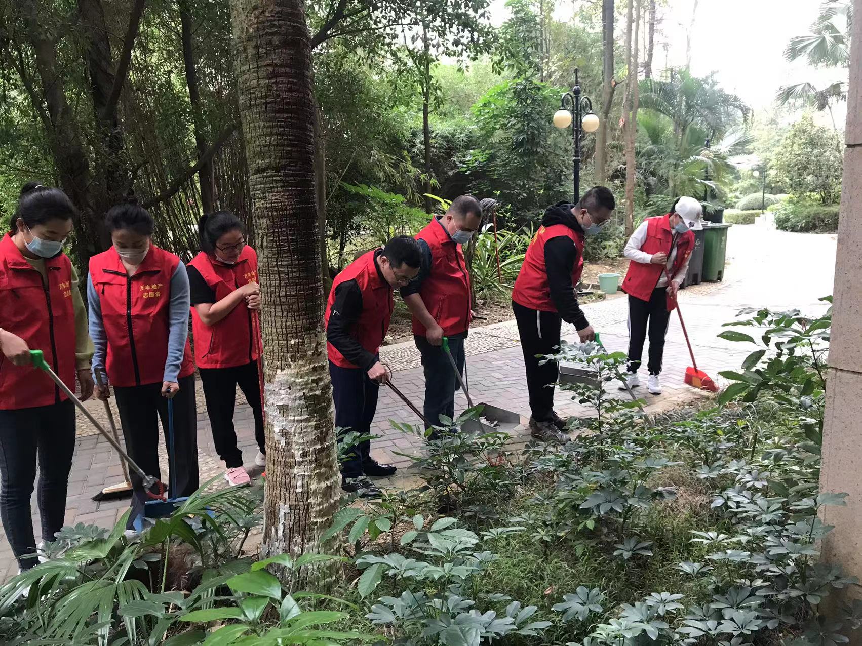 弘扬雷锋精(jīng)神，共建美好家园